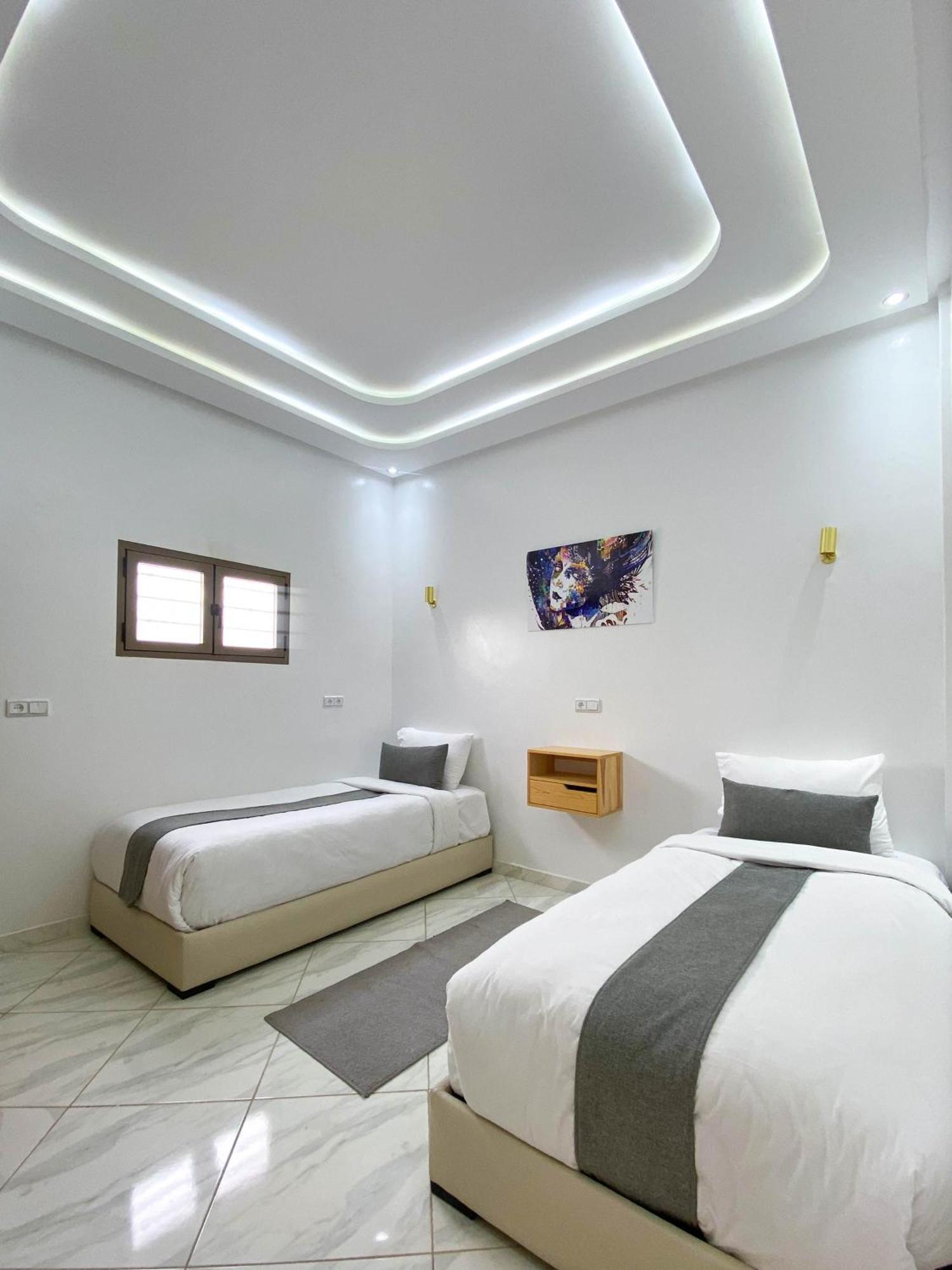 Hotel Apartment America Дакла Екстериор снимка
