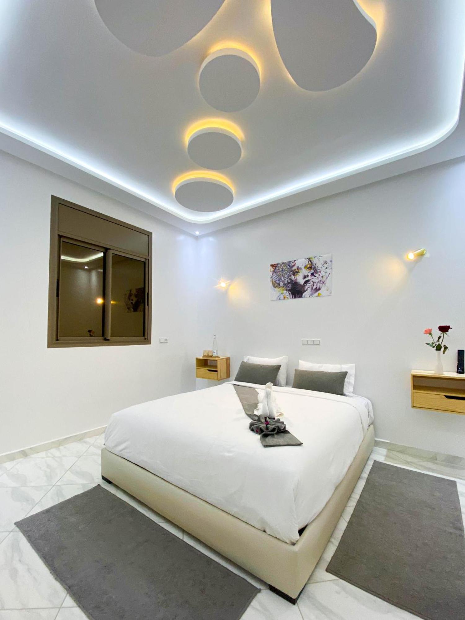 Hotel Apartment America Дакла Екстериор снимка