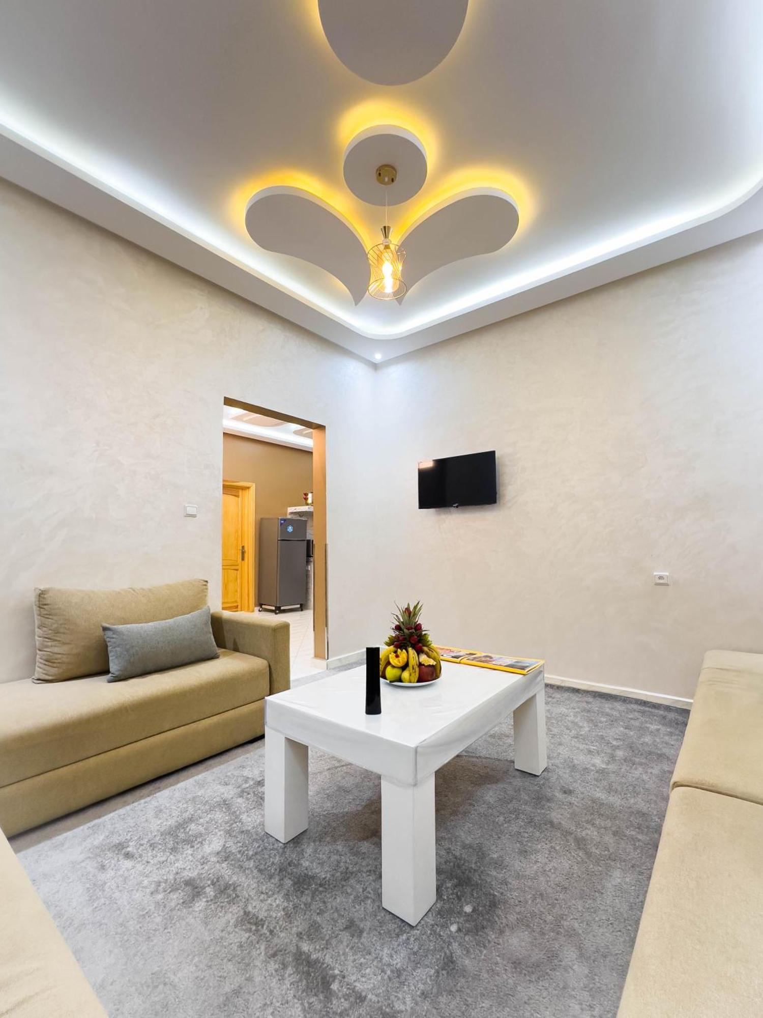 Hotel Apartment America Дакла Екстериор снимка