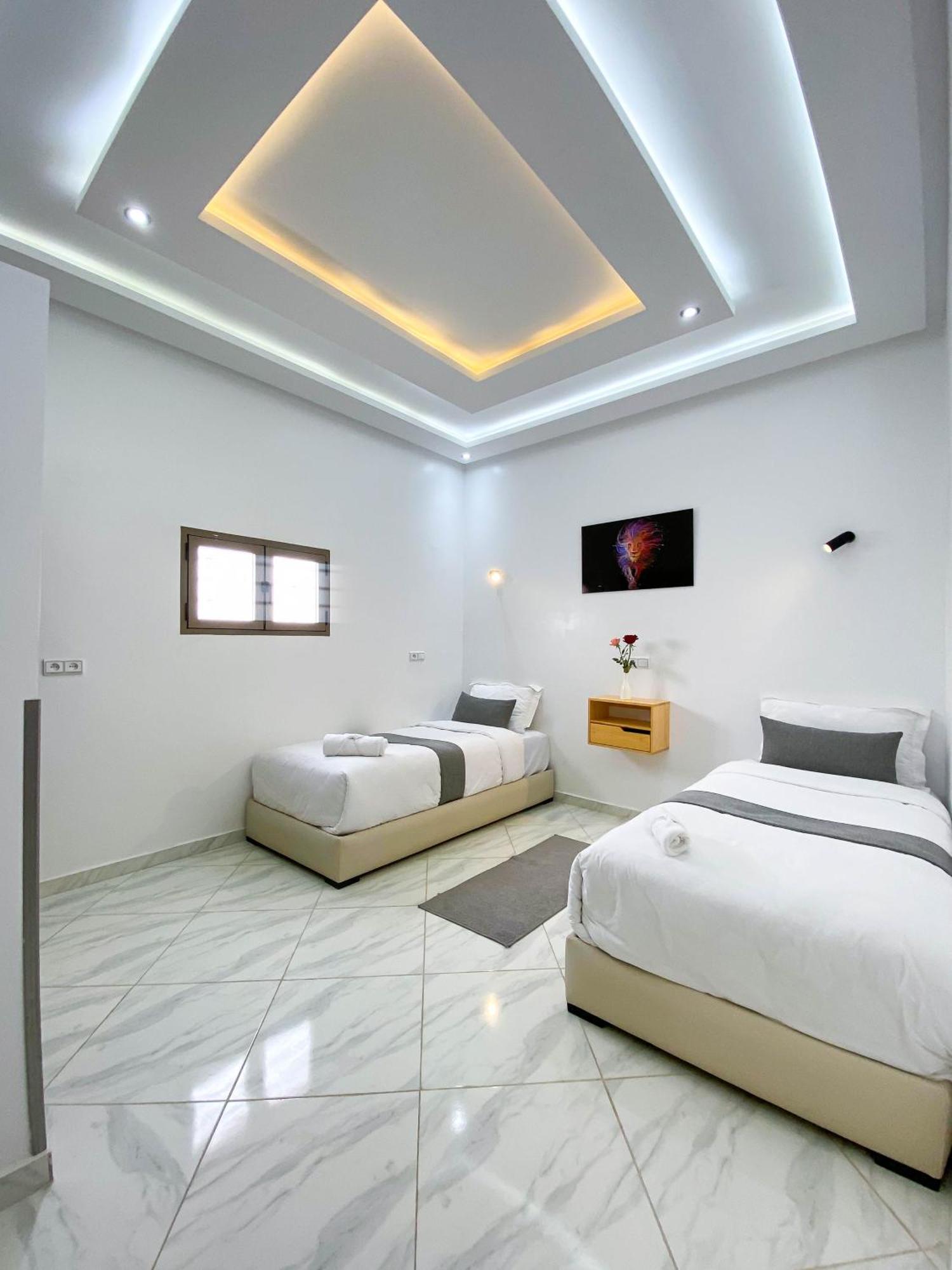 Hotel Apartment America Дакла Екстериор снимка