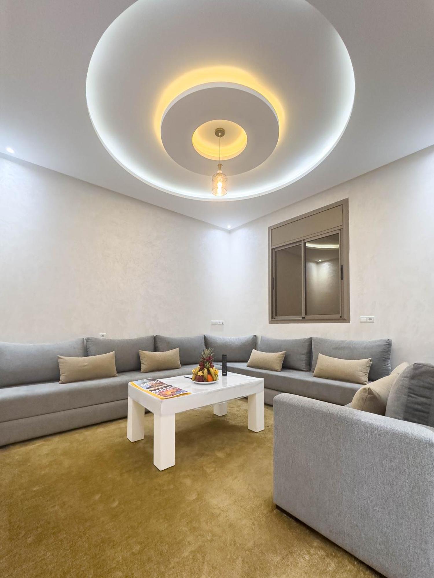 Hotel Apartment America Дакла Екстериор снимка