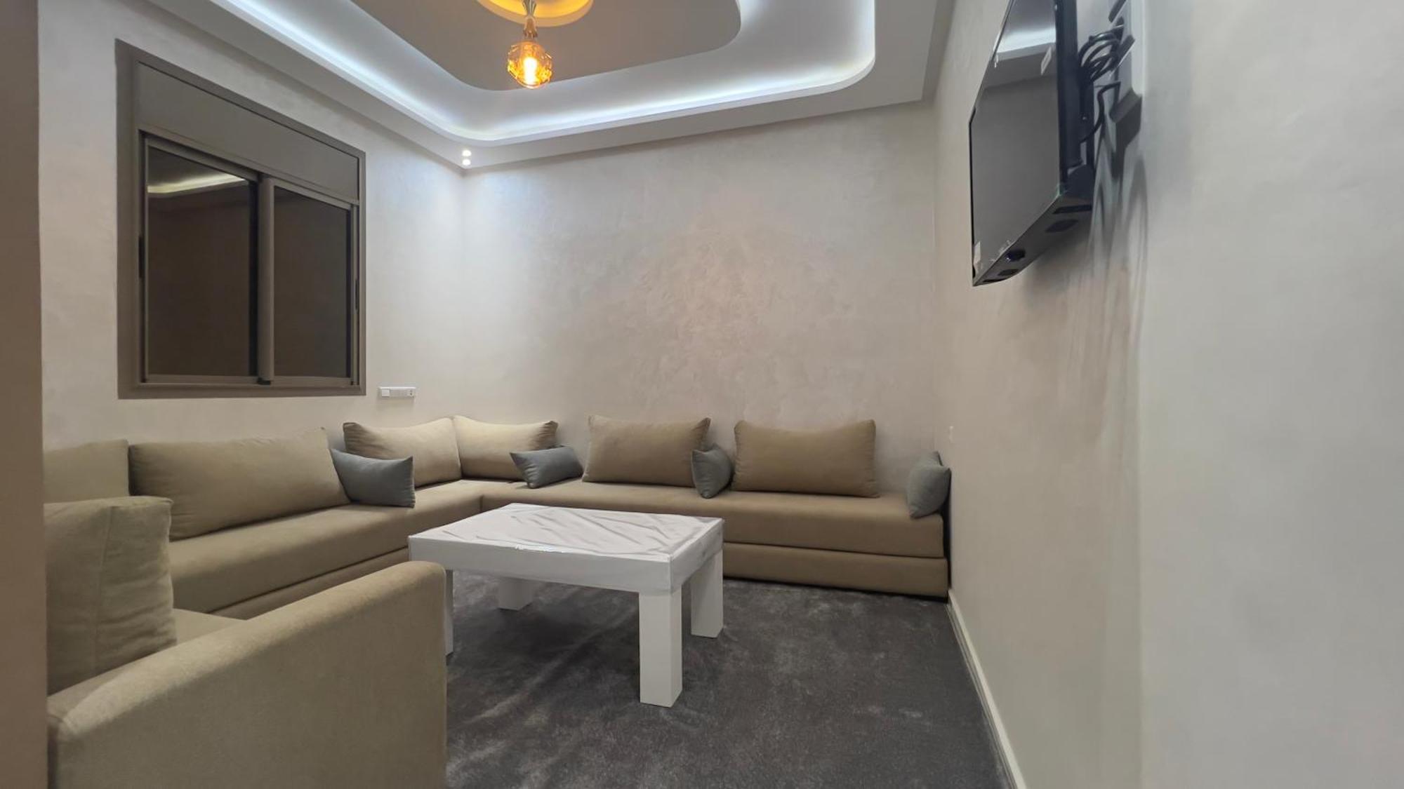 Hotel Apartment America Дакла Екстериор снимка