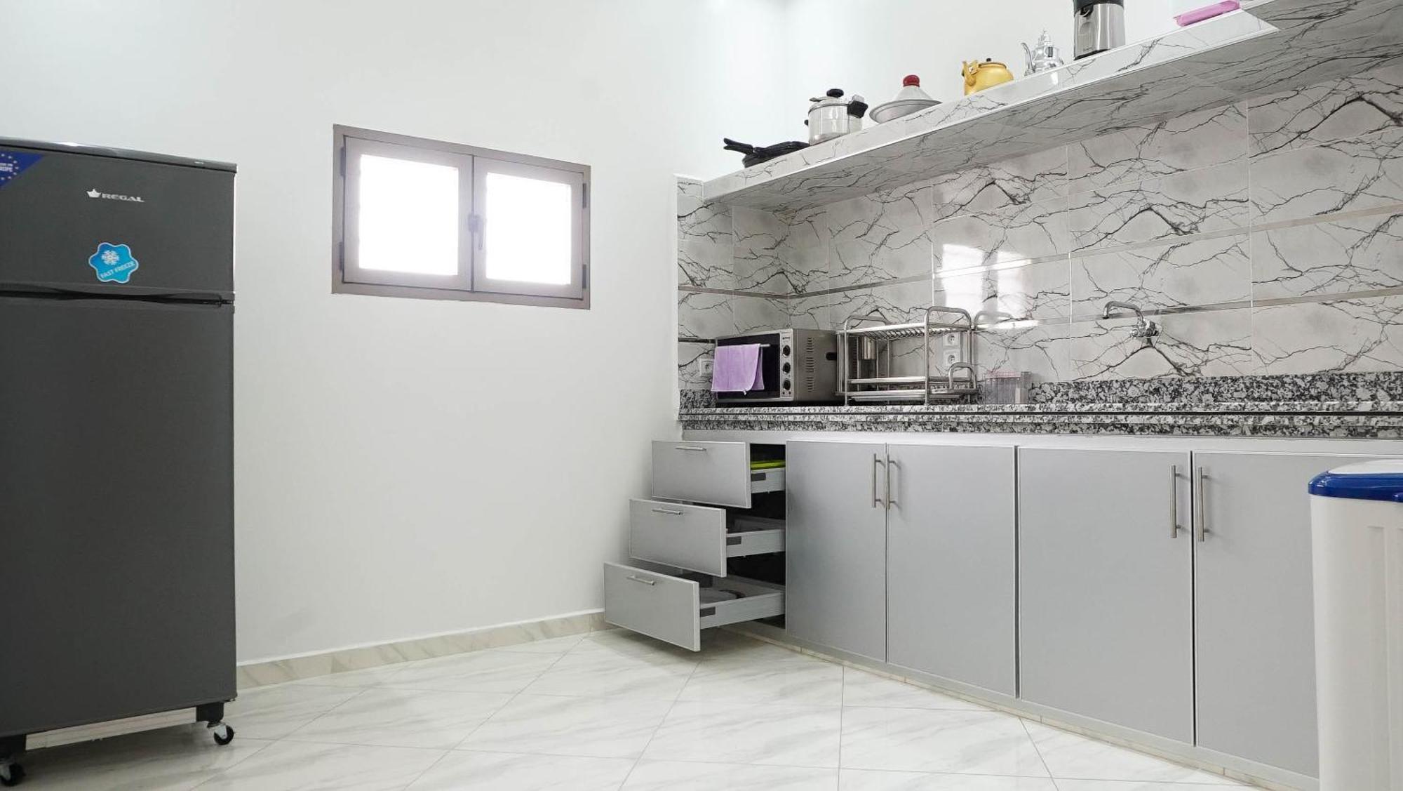 Hotel Apartment America Дакла Екстериор снимка